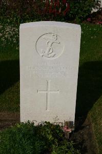 Dozinghem Military Cemetery - Sterndale-Bennett, Walter